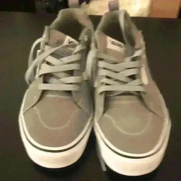 Vans Fillmore men’s 10.5 new in box - Picture 2 of 4